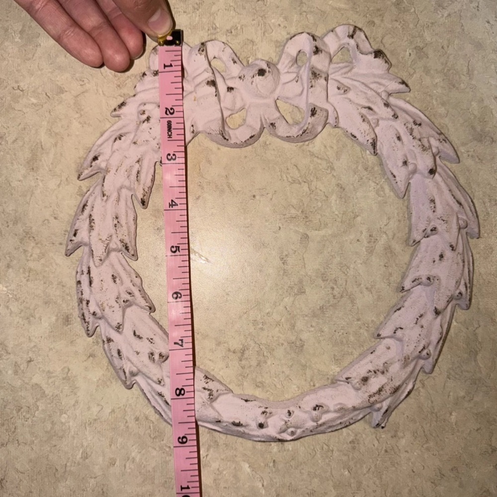 Elegant Pink Cast Iron Leaf Design - Picture 7 of 7